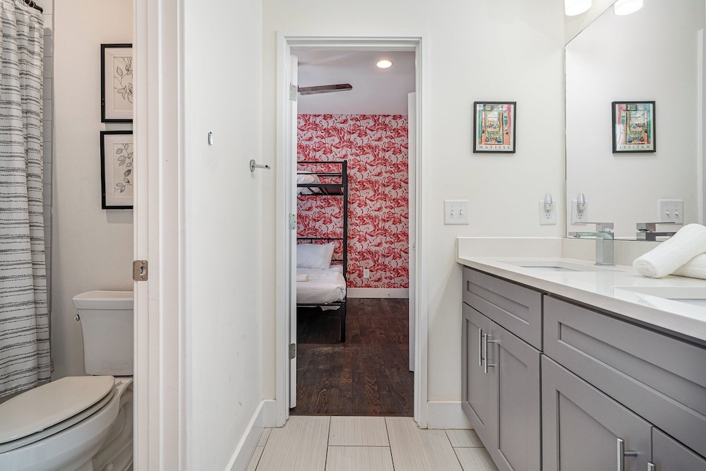 Verde Heights-sleeps 12-in Cumberland Heights