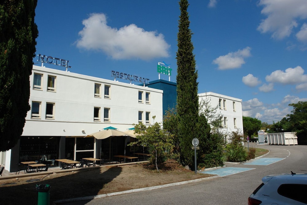 Hotel Brit Hotel Marseille Aéroport - Image 1