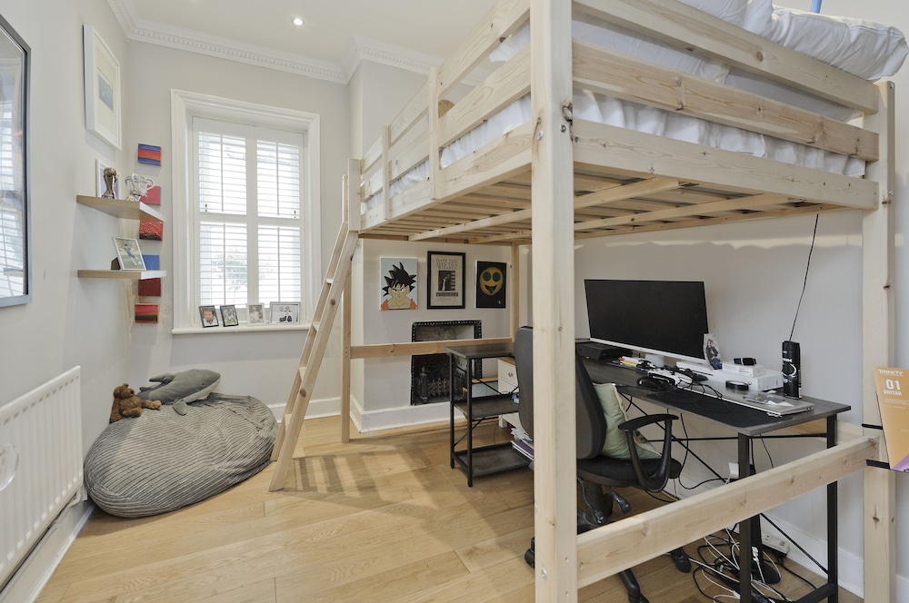 Beautiful Battersea Home by Clapham Junction by UnderTheDoormat