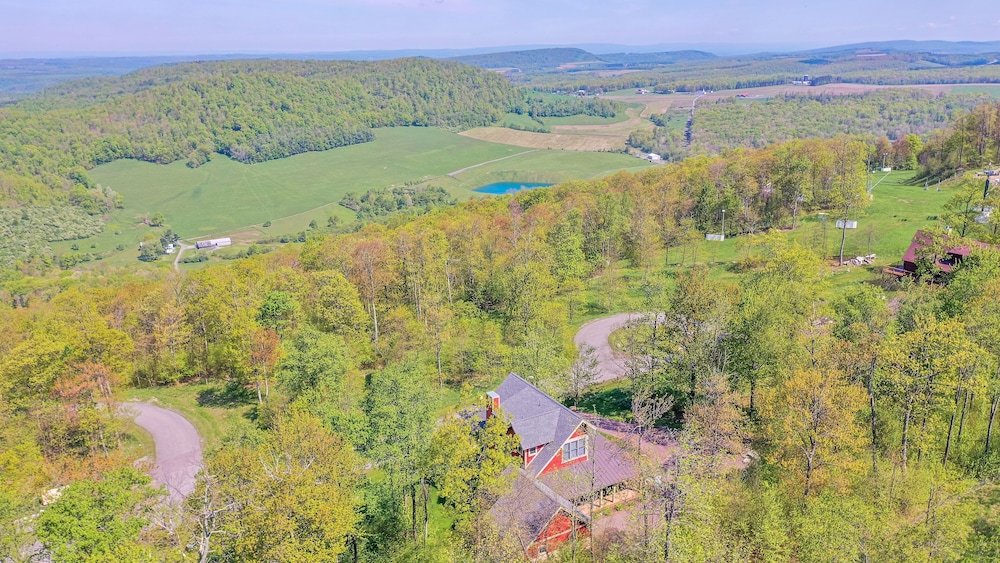 Eagle's Rest by Taylor Made Deep Creek view 3