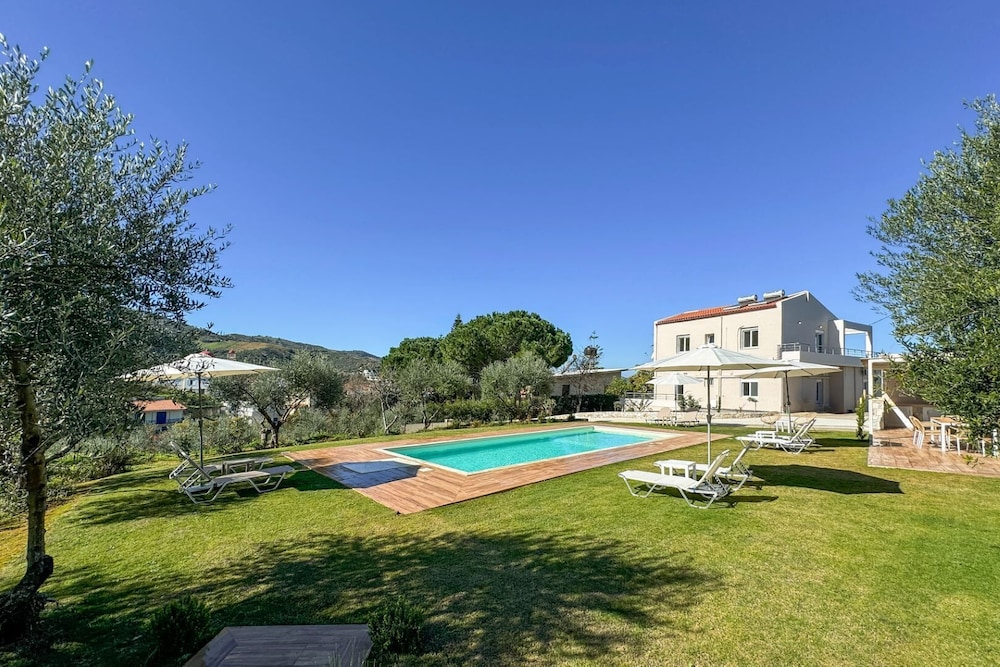 Villa Adam