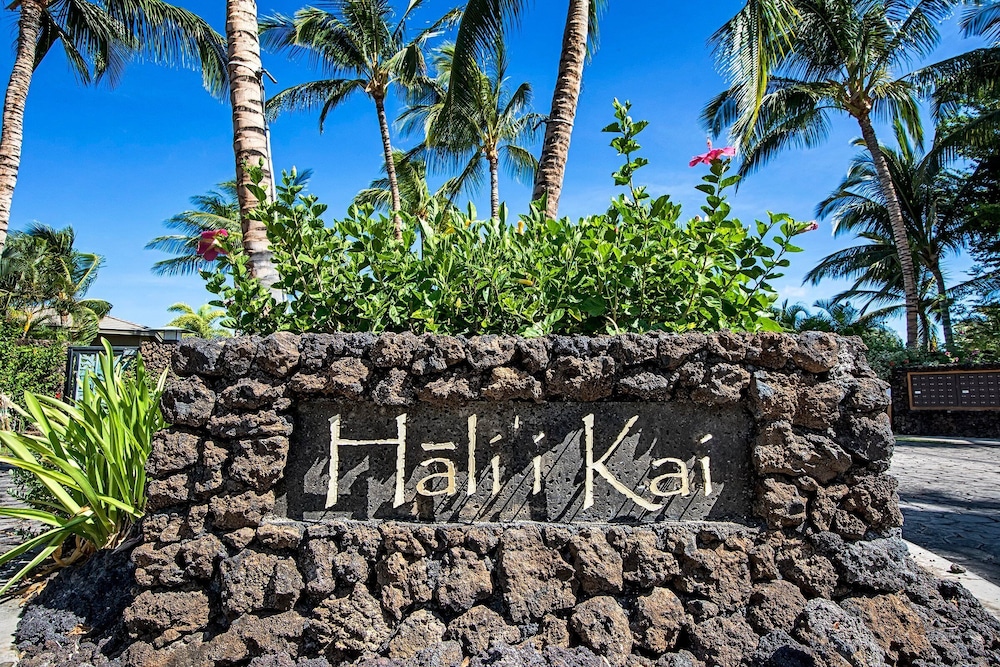 3 Bedroom Condo with Lanai, Grill, and Access to Recreational Facilities