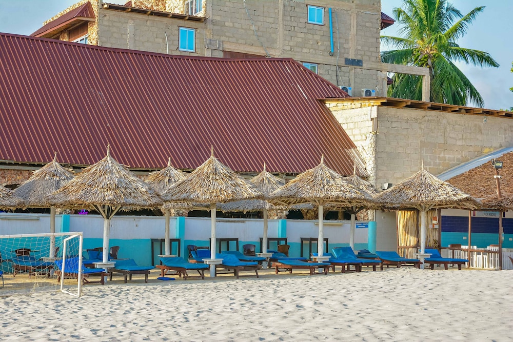 Best Western Jangwani Sea Breeze Hotel
