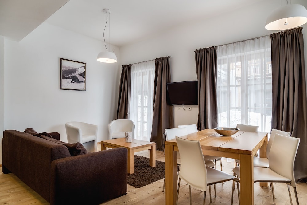 Panorama Chalets Paß Thurn