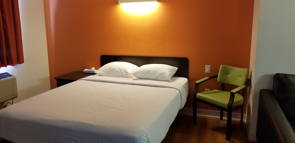 Joys Inn