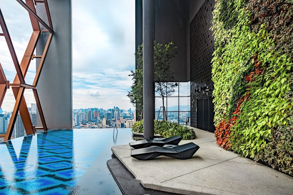 Scarletz Suites KLCC by Emily in Town