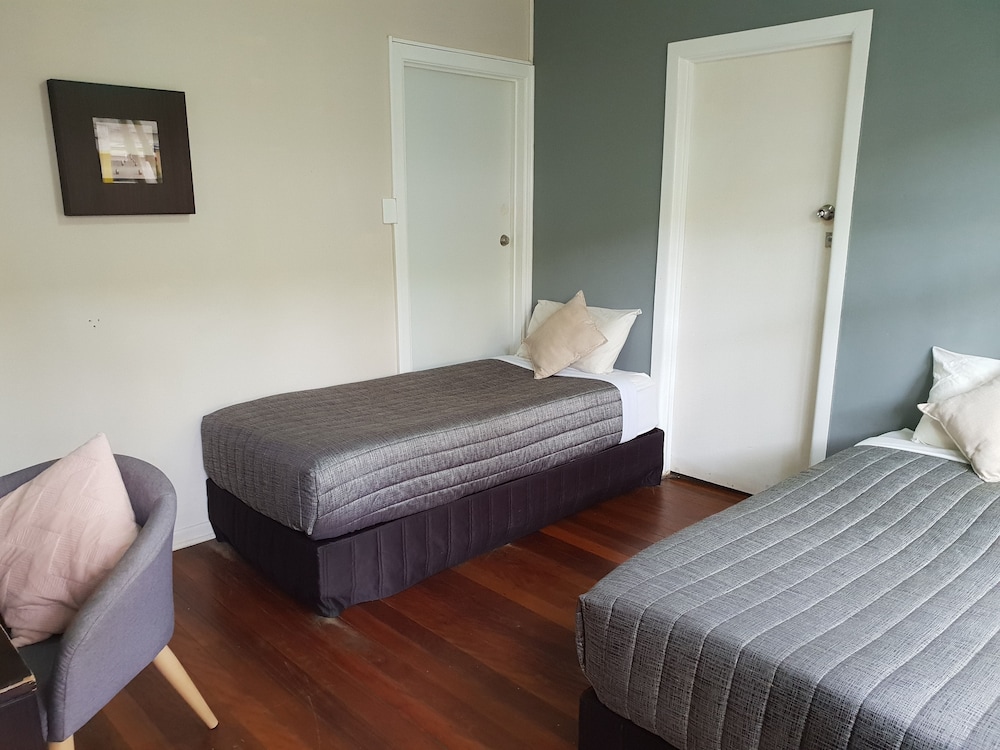 Backpackers In Paradise Resort - Hostel