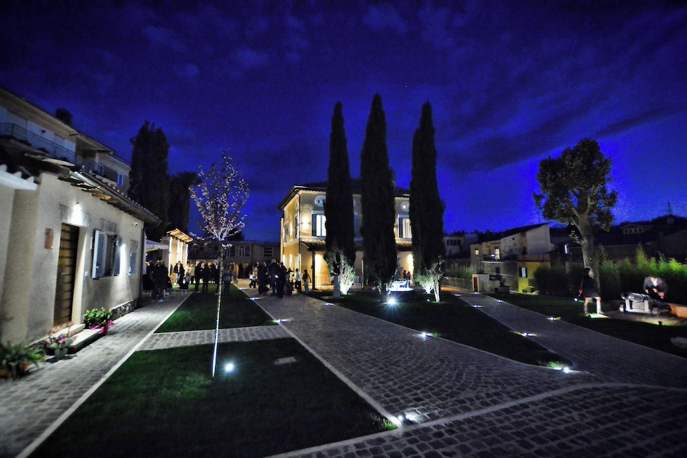 Corte Sospesa Guest House & Spa