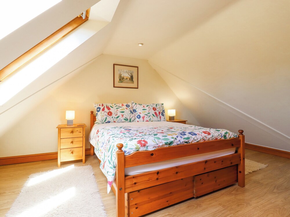 The Studio, Horseshoe Cottage view 2