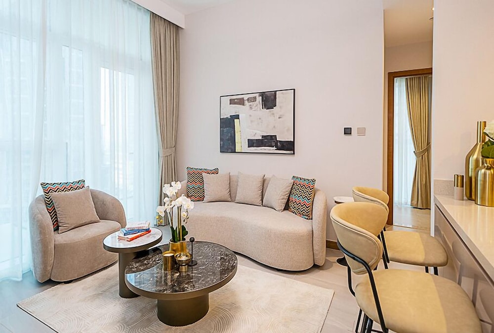 Cozy Luxury 1BR Apt in Business Bay