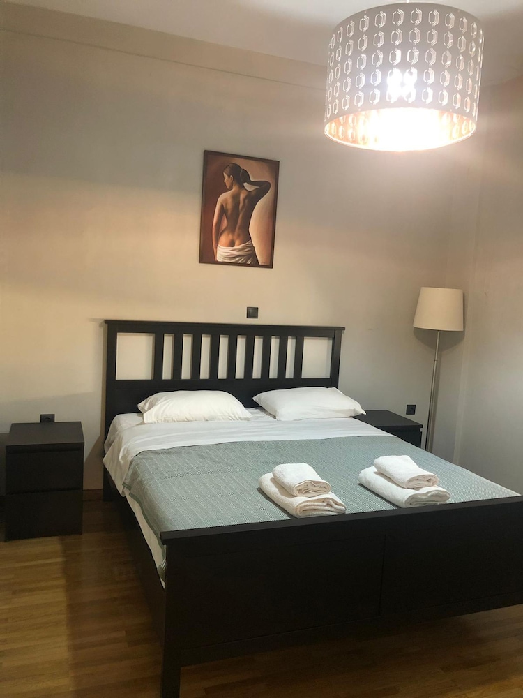 Luxurious Apartment With big Balcony Best Location