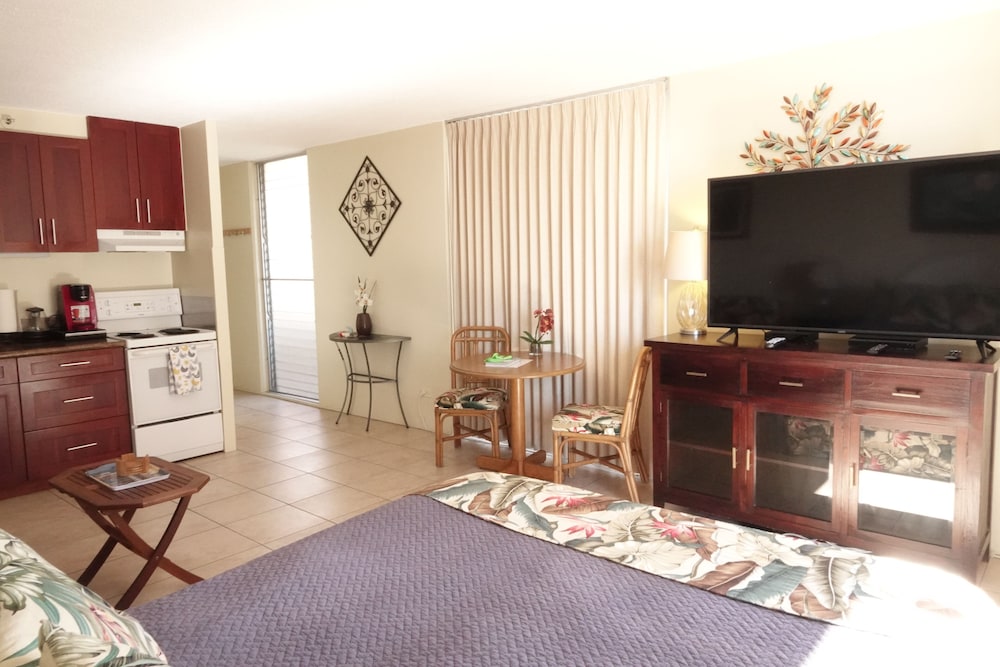 Tropical Studios at Marine Surf Waikiki