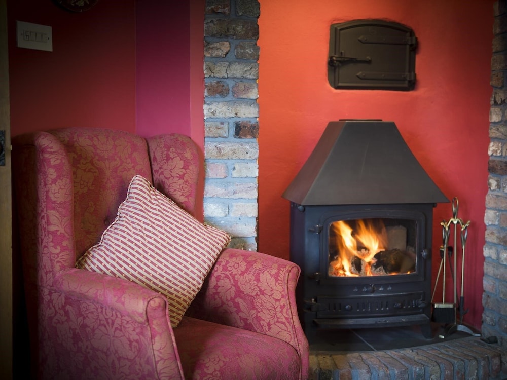Copps Castle Bed & Breakfast