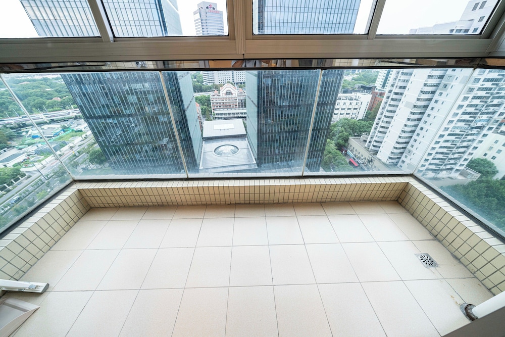 Tyms  1BR APT Hongqiao Yucui Garden