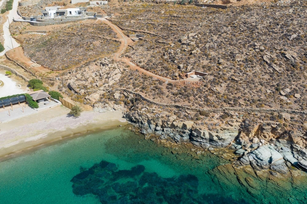 Phos Villas Tinos - Eos Villa Hot Tub Sea View view 4