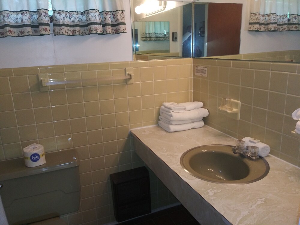 Catskill Mountain Lodge - Property Image 12