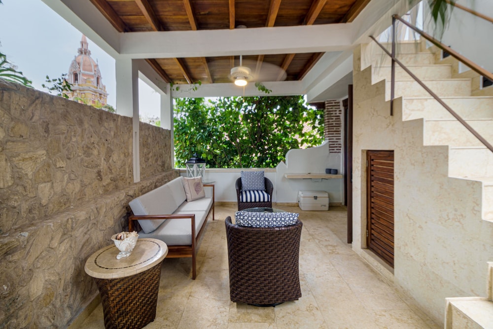 Goitia Apartment-rooftop Jacuzzi