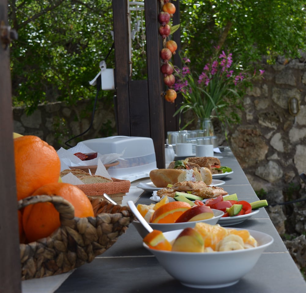 Elianthos Villa
