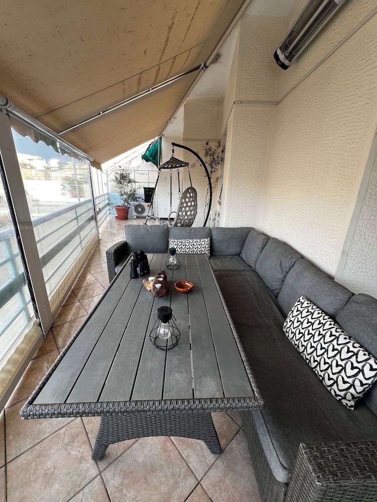 Pnyka Apartment 3