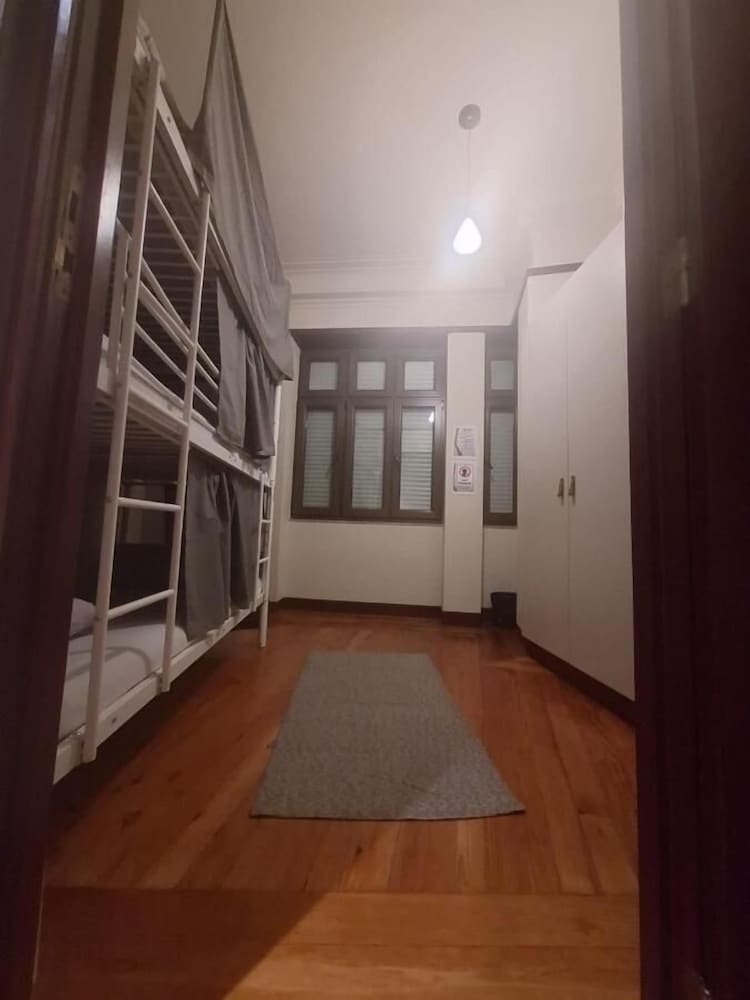 Easy Host Porto