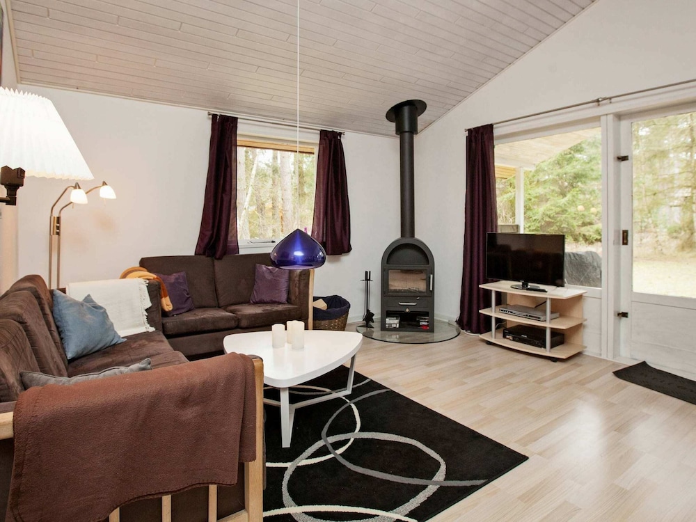 Idyllic Holiday Home in Store Fuglede near Forest view 4