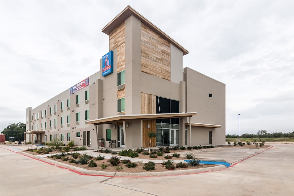 Days Inn & Suites by Wyndham Colorado City/I-20