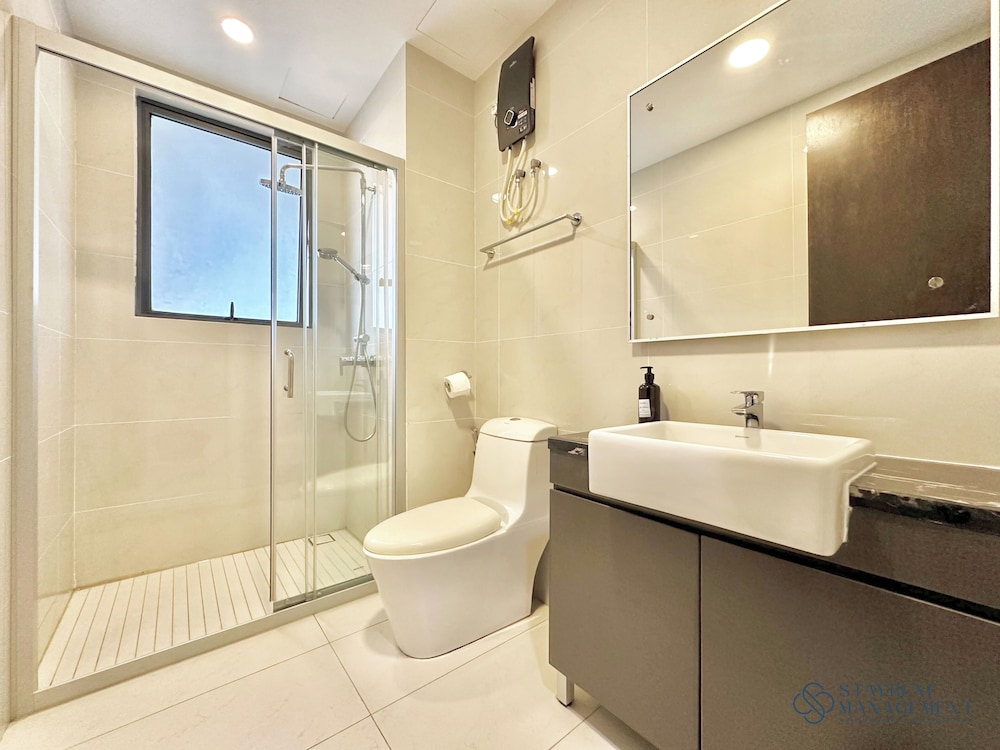 Country Garden Danga Bay Sea View Homestay by Stayrene