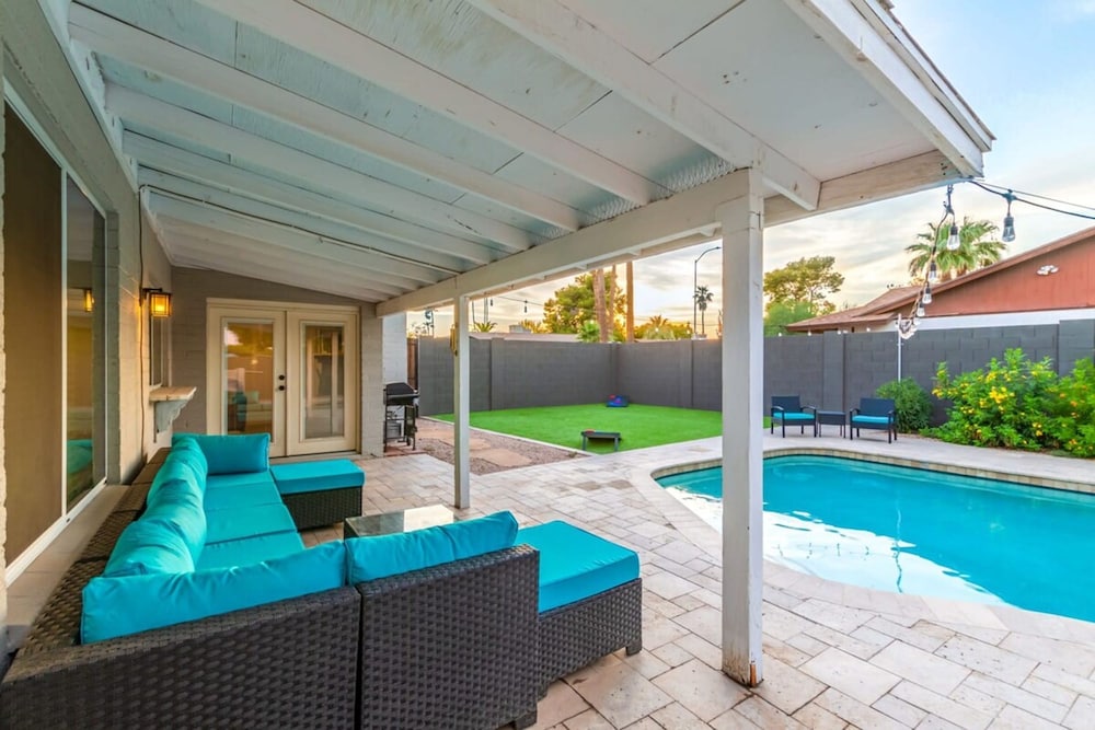 Obispo Modern Oasis With Heated Pool and BBQ