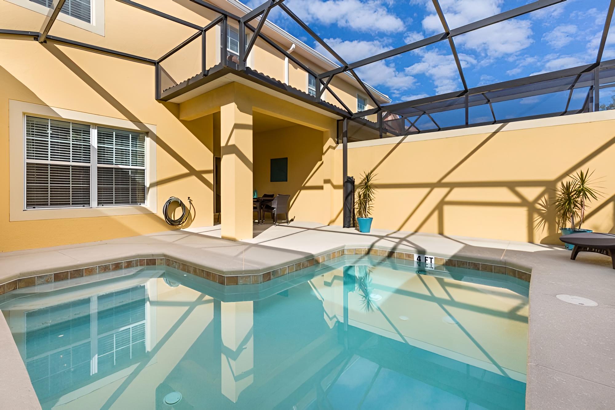 Paradise Palms 2951 - Image 1