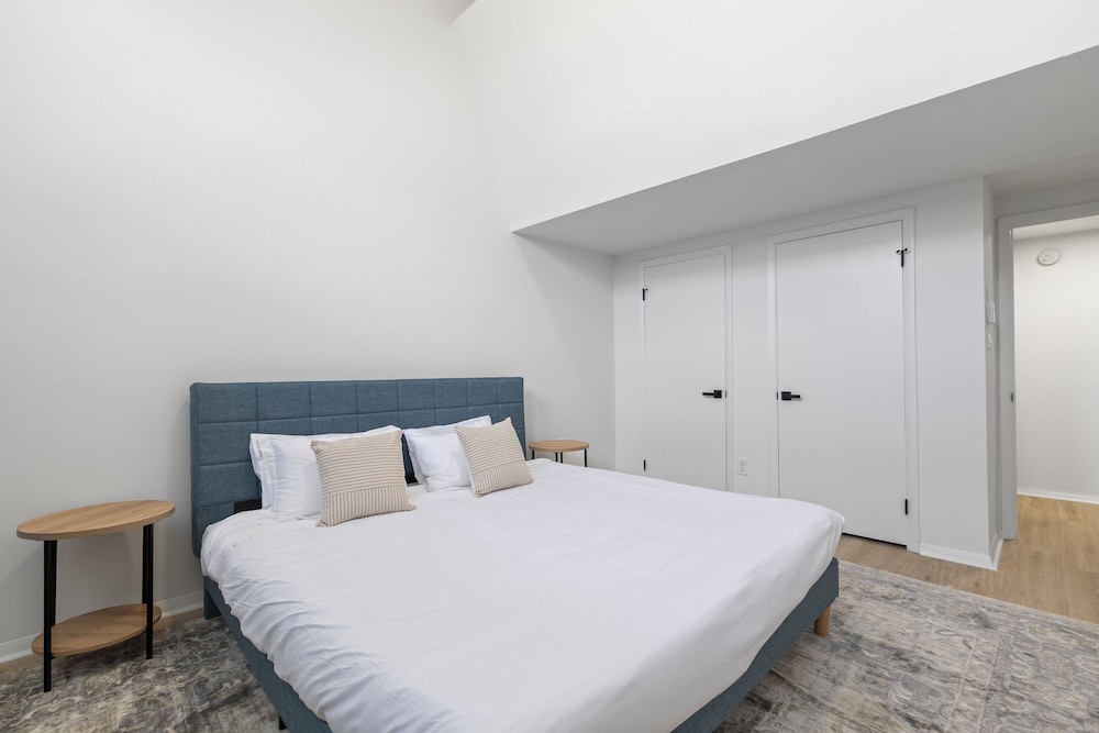 The Gallery Unit 301