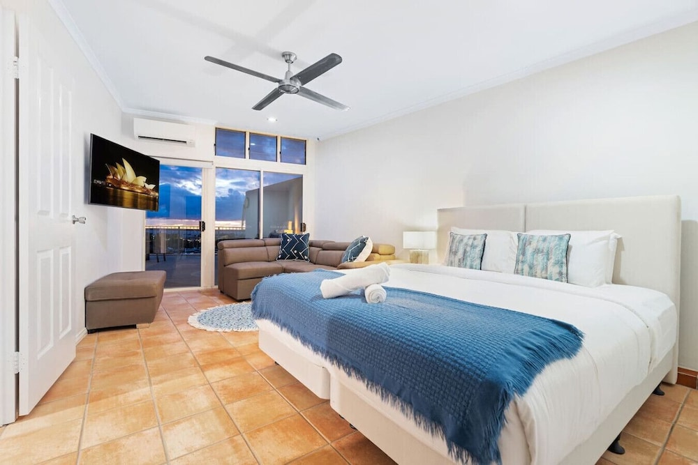 Harbour Haven Penthouse Marina View Balcony BBQ