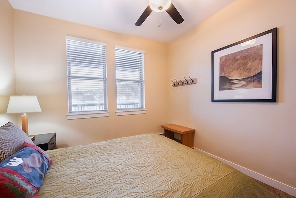 Fraser Crossing/Founders Pointe, Condo 2 bedroom w/ Gondola Access (Value Rated Condo 3402) - Property Image 72