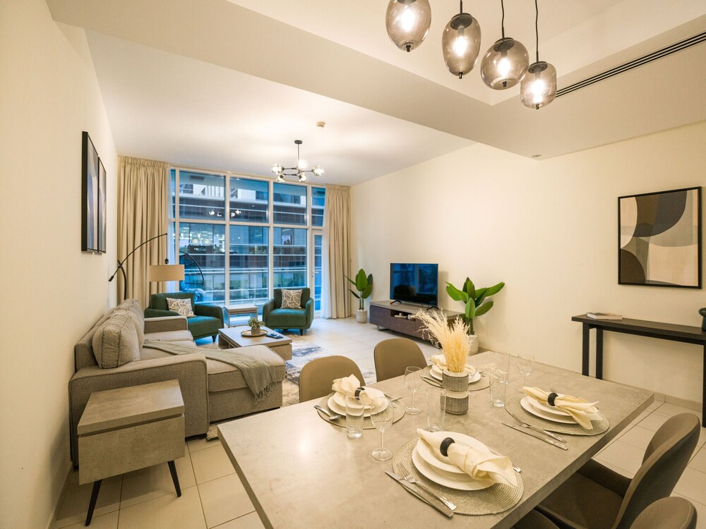 Easygo- Spacious 1bdr Bay Square Busbay