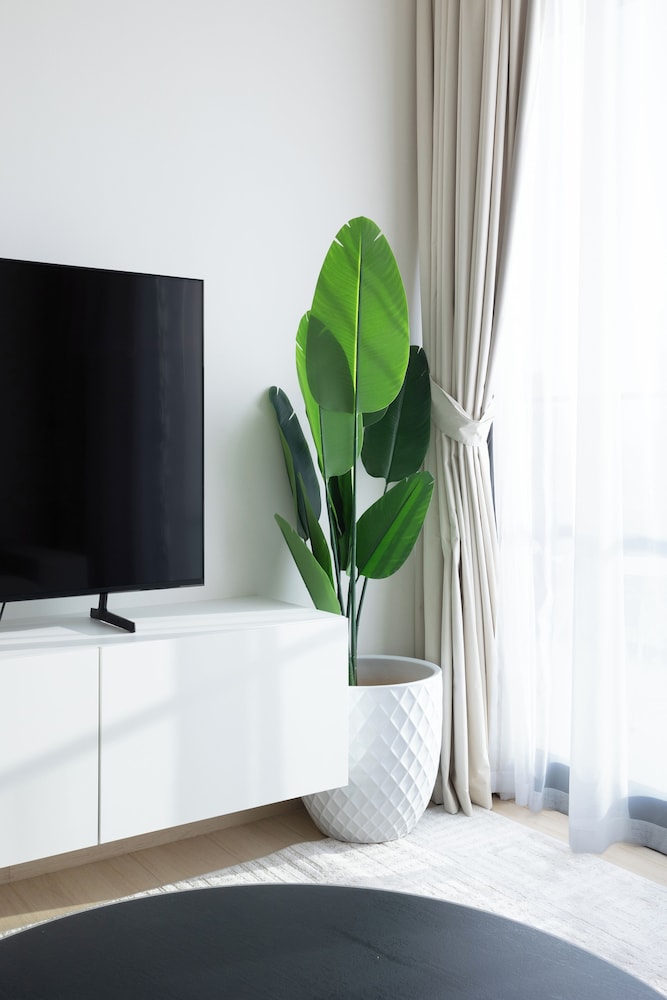 Cozy 1BR in Binghatti Emerald