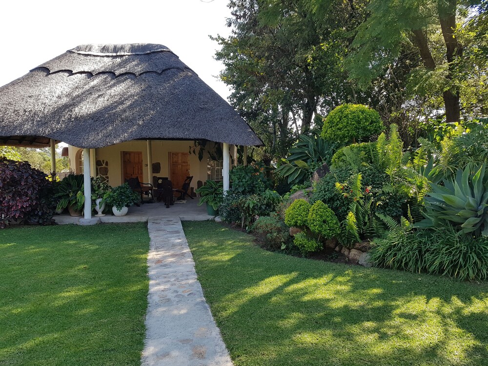 Lynn's Guest House