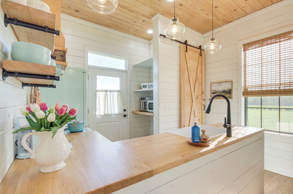 4-acre Plot: Farmhouse-chic Retreat in Forest!