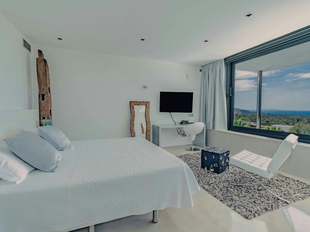 Holiday Home With Whirlpool Bathtub