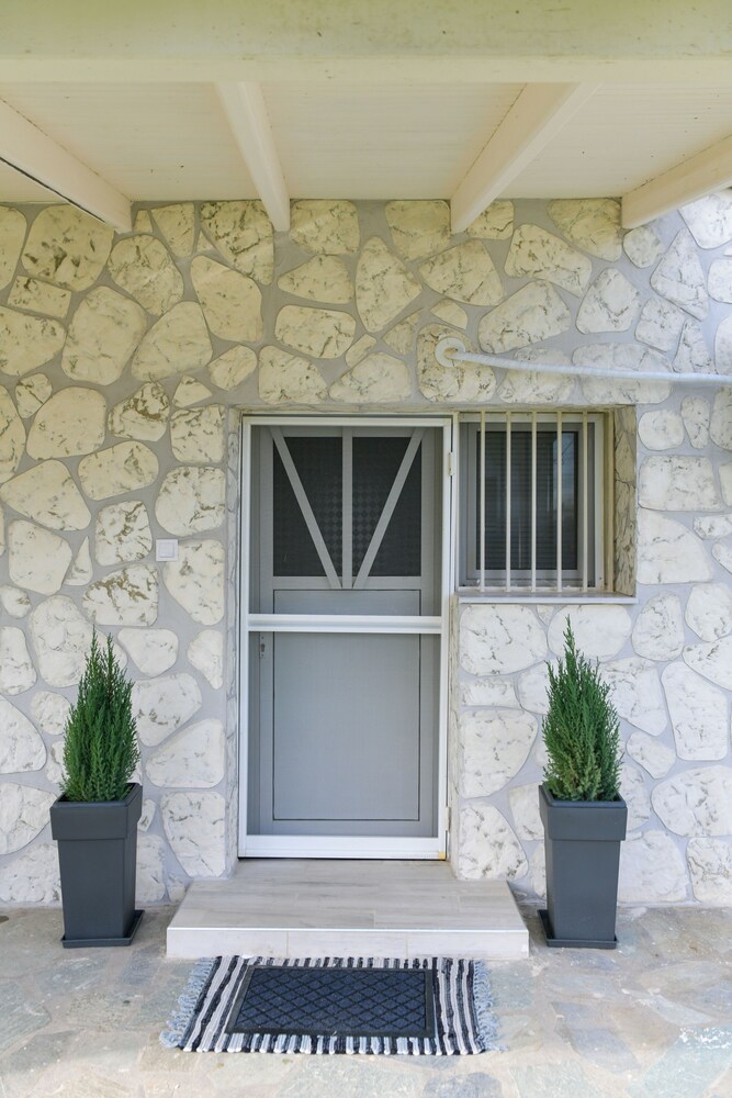Vayas Residences Legacy