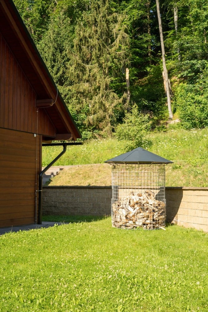 Chalet Near Ski Bret With Sauna