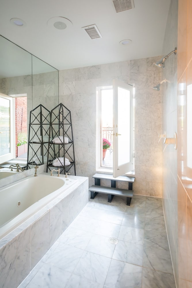 Swann House Historic Dupont Circle Inn