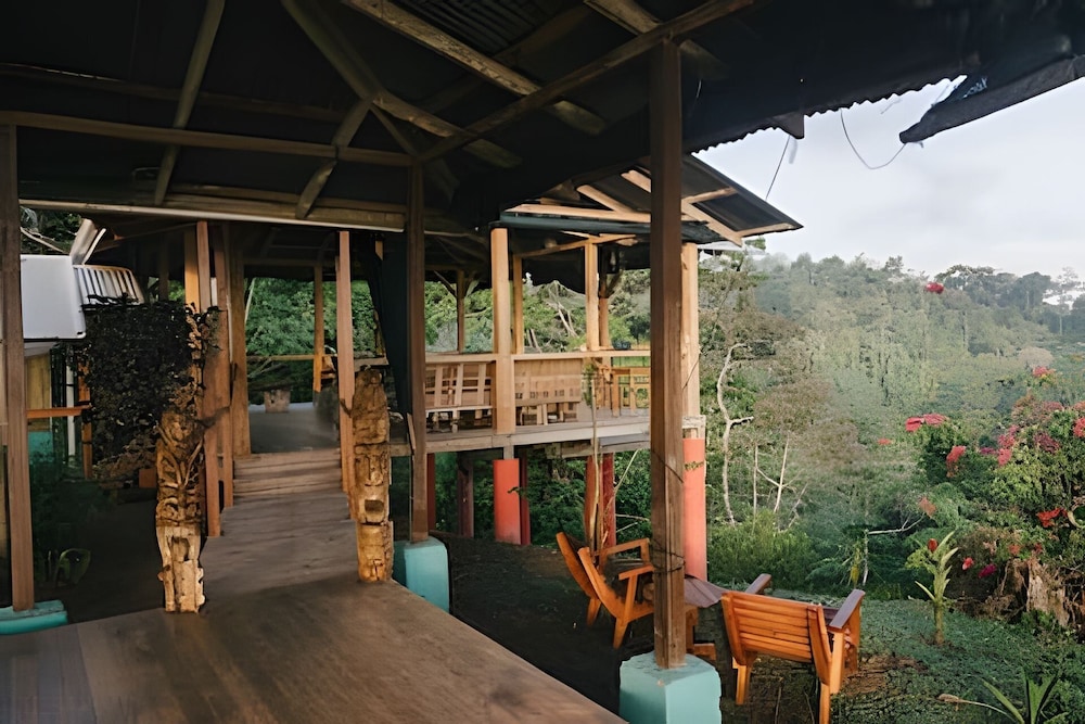 Balsa Nueva Lodge