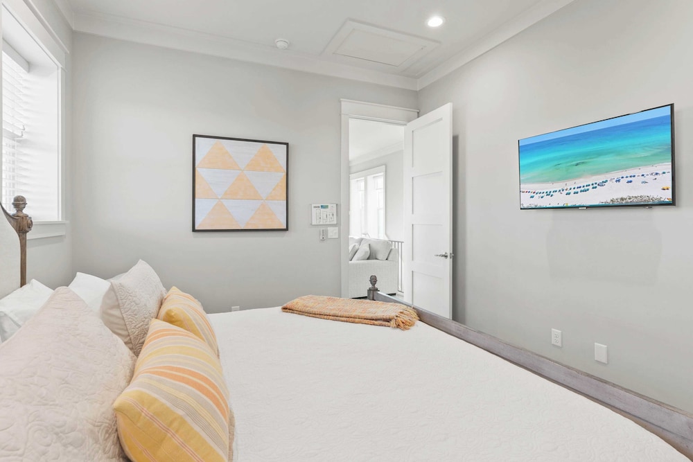 The Palmetto Blue by Avantstay Steps to Beach, Ocean Views