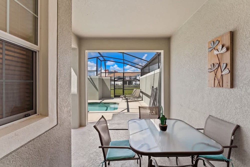 Amazing Resort Near Disney 4BR Townhome