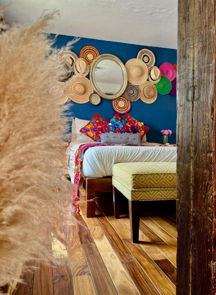 Homestal California Hostal Tlaquepaque