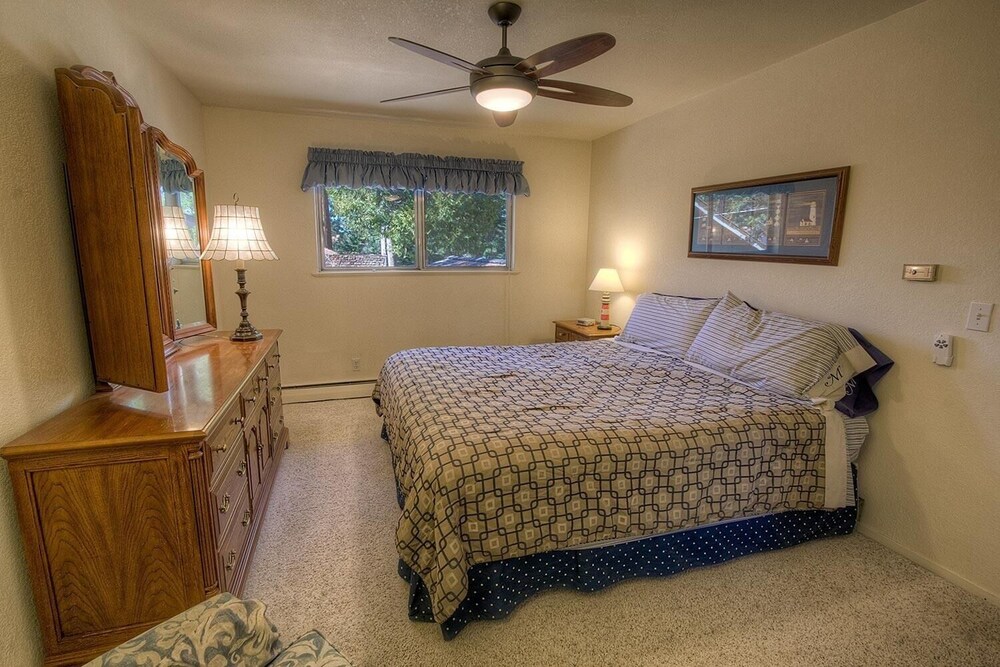 Cheyenne Chalet 4 Bedroom Home by RedAwning - Property Image 24
