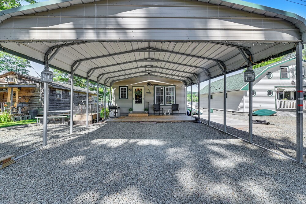 Cottage on Lamoka Lake w/ Deck, Grill & 3 Kayaks view 4