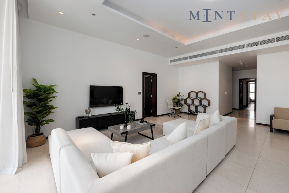 Tiara Residences - Mint Stay