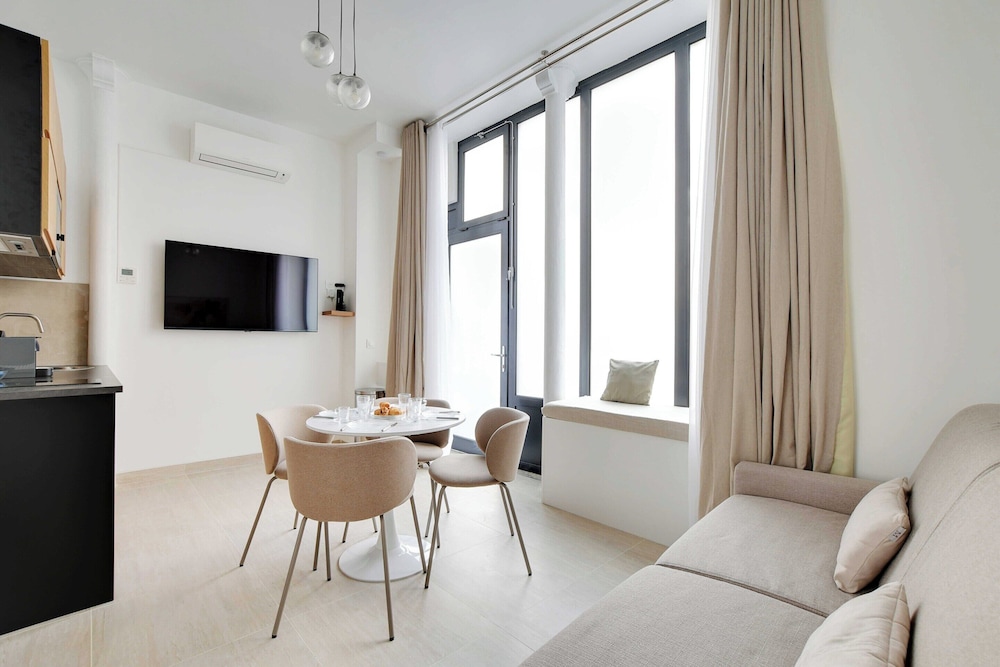 Studio Moderne - AC- 4P- Champ-de-mars