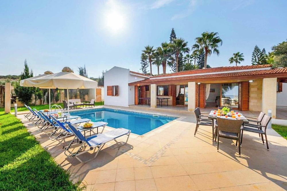 Villa Fostira