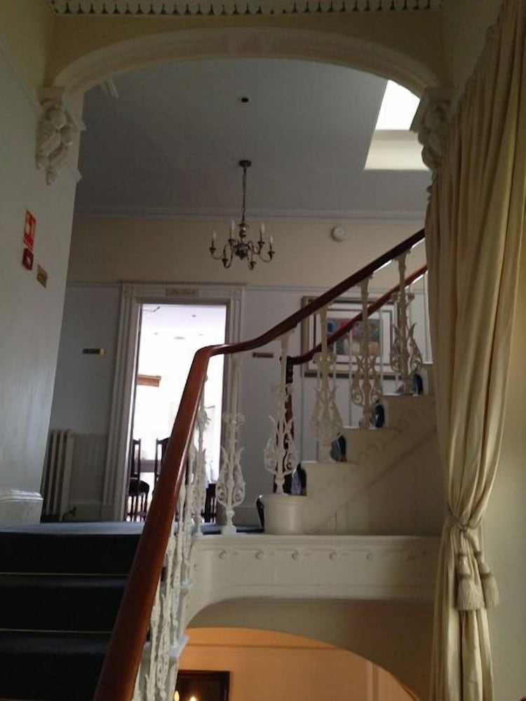 Eagle Lodge Rooms